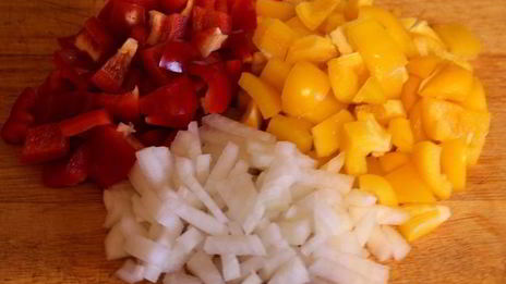 киш с болгарскими перцами и маслинами