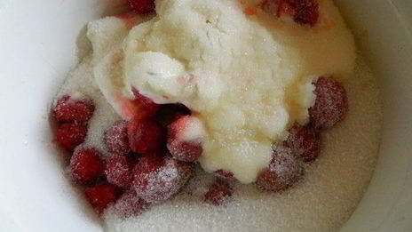 клубничный пирог