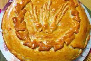 Многослойный луковый пирог