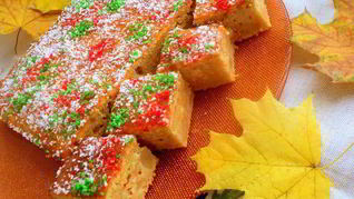 Морковный пряный пирог с фруктами