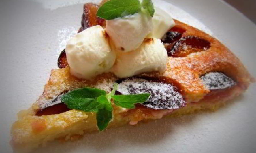 Рецепт нежнейшего пирога со сливами