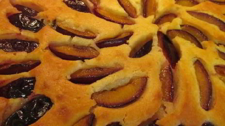 нежнейший пирог со сливами