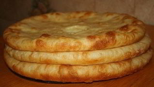 Осетинские пироги с мясом, с картофелем и сулугуни