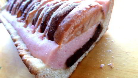 песочный пирог с фруктами в творожном муссе