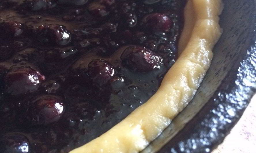 Рецепт песочного пирога со смородиновым вареньем