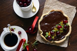 Песочный вишневый пирог