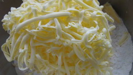 пирог из песочного теста с творожной начинкой