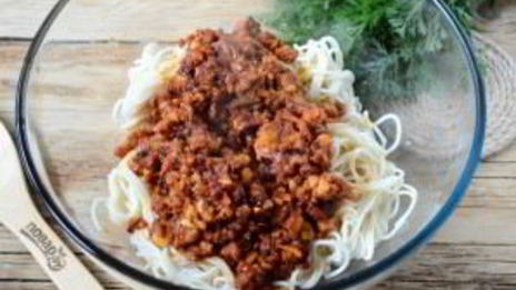 пирог из спагетти болоньезе