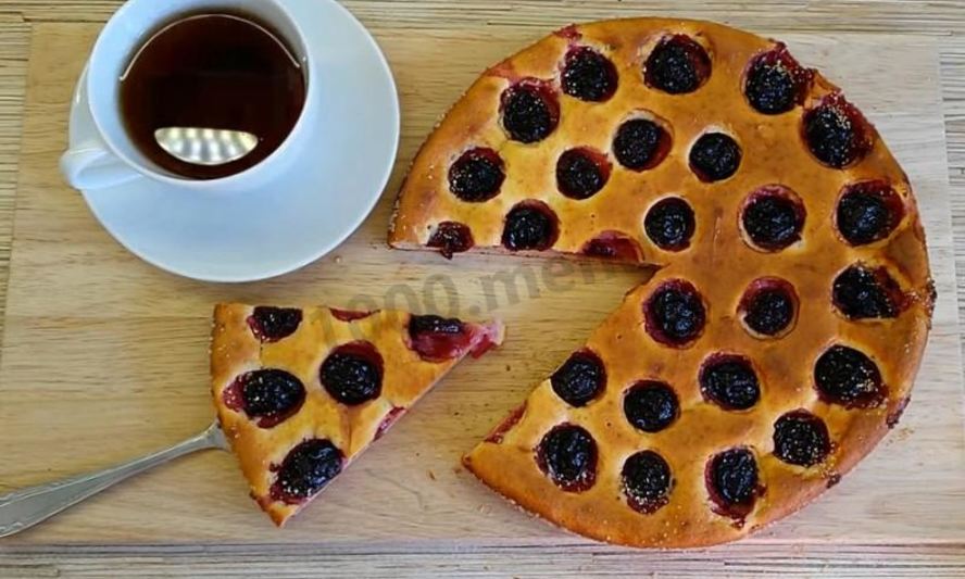 Рецепт пирога из творожного теста со сливами