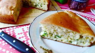 Пирог на кефире с рыбными консервами