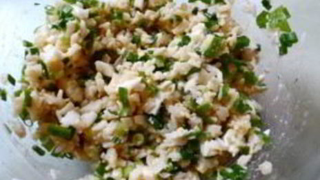 пирог на кефире с рыбными консервами