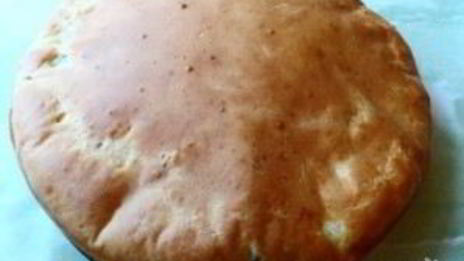 пирог на кефире с рыбными консервами