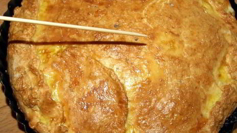 пирог с беконом и яйцами