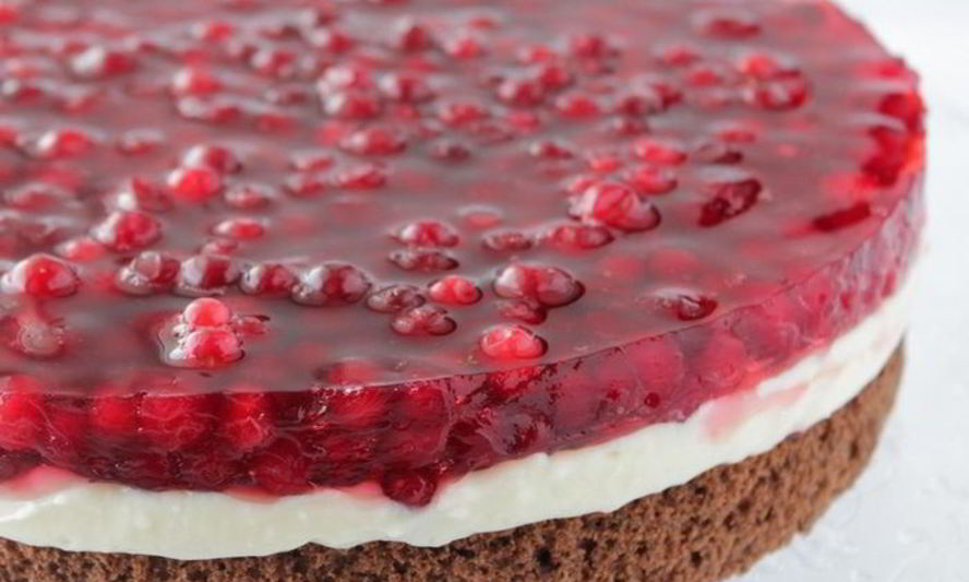 Рецепт пирога с брусникой и заварным кремом