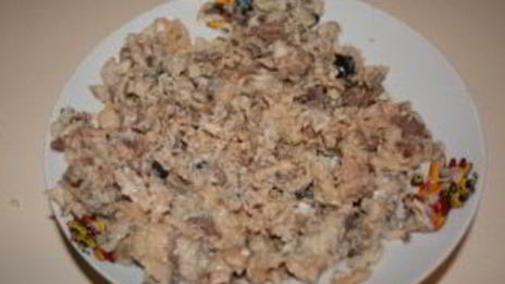 пирог с капустой и рыбной консервой