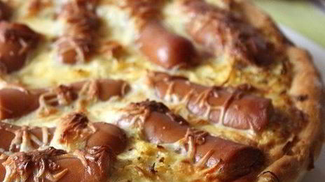 пирог с кислой капустой и сосисками