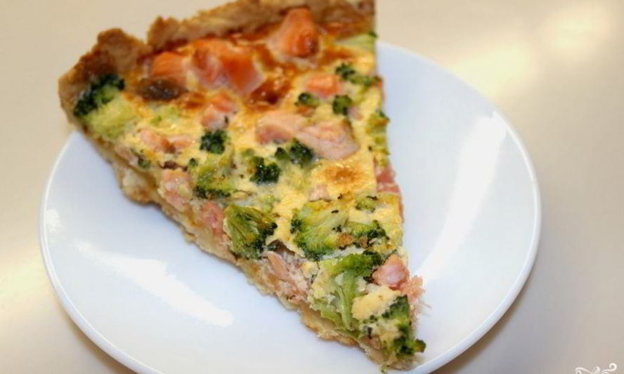 Рецепт пирога с лососем и брокколи