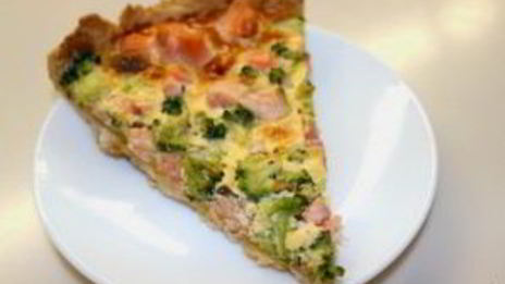 пирог с лососем и брокколи