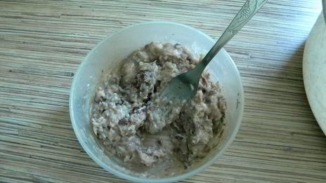 пирог с рыбкой и яйцом