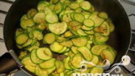 пирог с цуккини, сыром фета и мятой