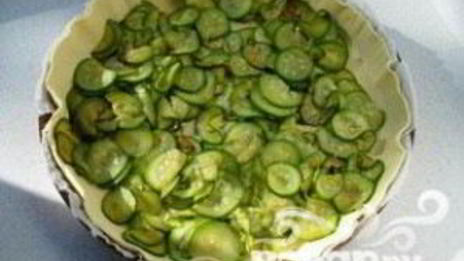 пирог с цуккини, сыром фета и мятой