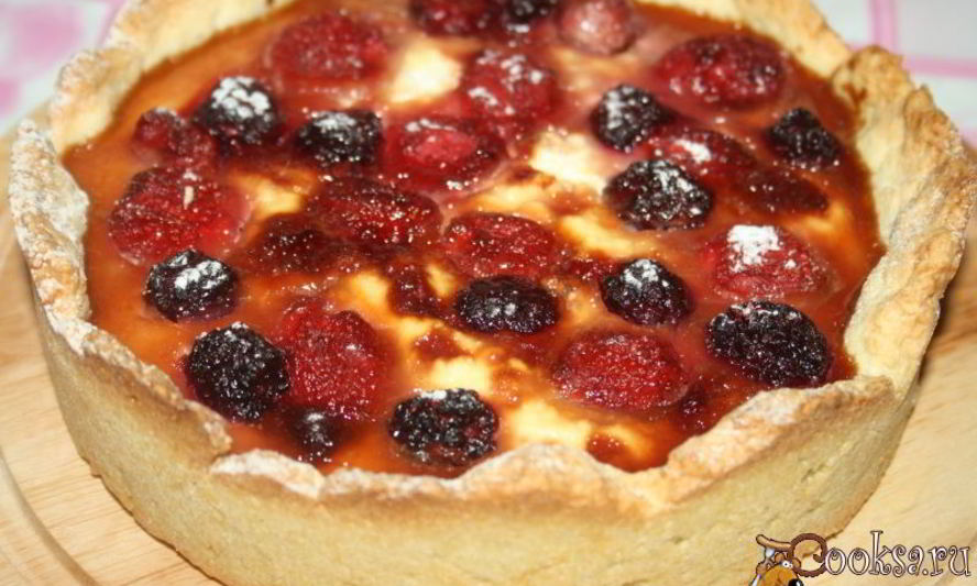 Рецепт пирога с творогом и ягодами