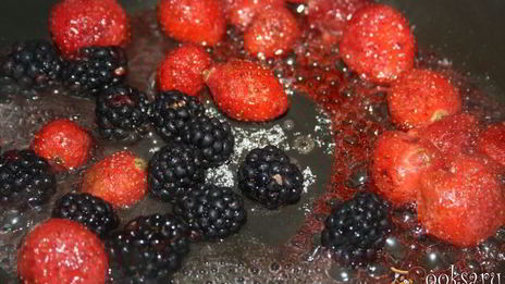 пирог с творогом и ягодами