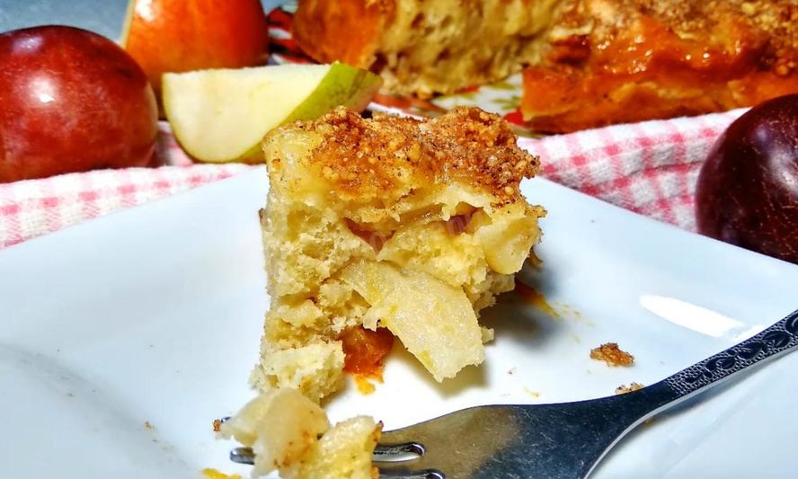 Рецепт пирога со сливами и грушами