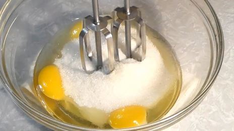 пирог со сливами и грушами