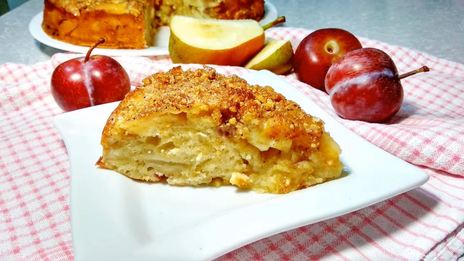 пирог со сливами и грушами