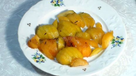 пирог со сливами и грушами