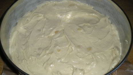 сливовый пирог с миндалем