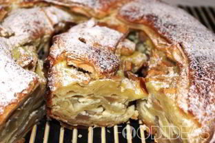 Слоеный пирог с яблоками