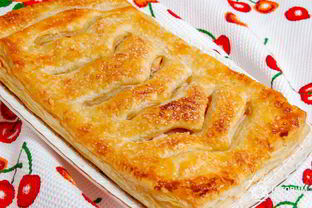 Слоеный яблочно-грушевый пирог