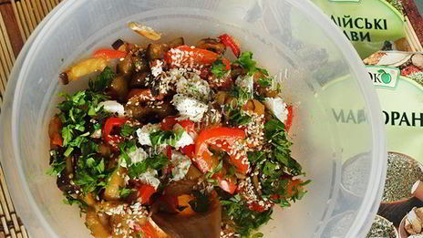 сырно-слоеный пирог с карамелизированными баклажанами