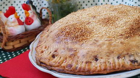 сырно-слоеный пирог с карамелизированными баклажанами