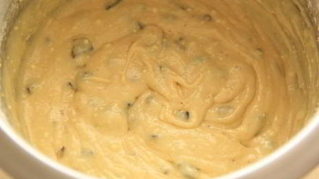 творожный пирог с черносливом и яблоком