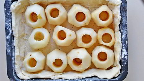 творожный пирог с грушами и орехами