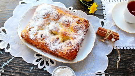 творожный пирог с грушами и орехами