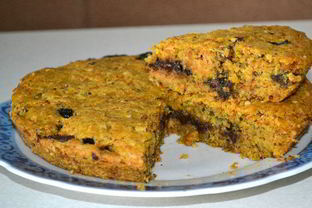 Тыквенный пирог с черносливом и шоколадом