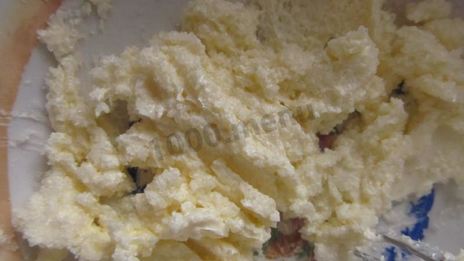 яблочно-банановый пирог на сметане со штрейзелем