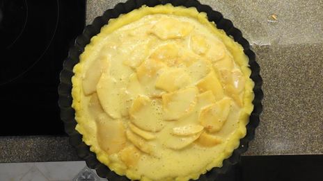 яблочный песочный пирог