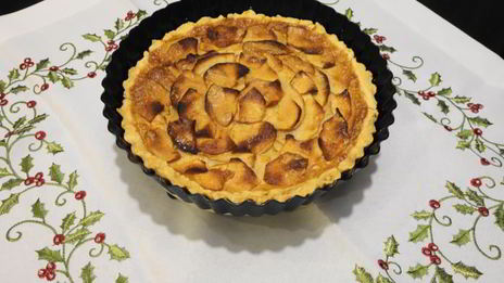 яблочный песочный пирог