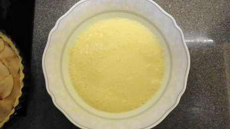 яблочный песочный пирог