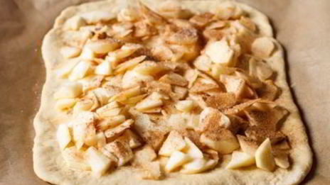 яблочный пирог на дрожжевом тесте