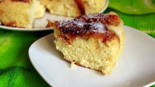 Яблочный пирог-перевертыш в мультиварке