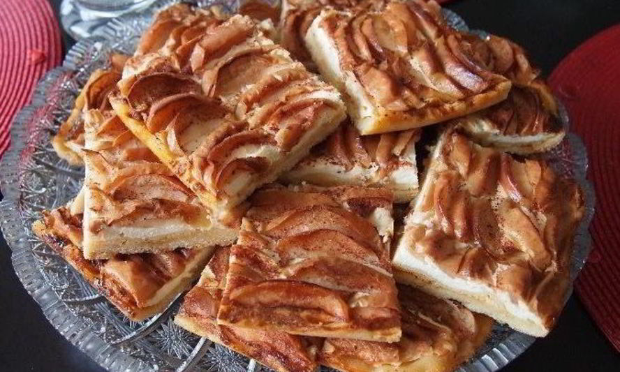 Рецепт яблочного пирога с творогом