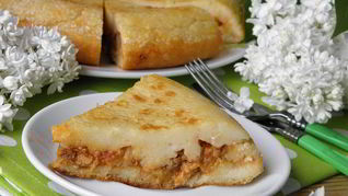 Заливной пирог с рыбными консервами