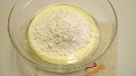 заливной пирог с рыбными консервами