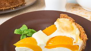 Заварной пирог с персиками